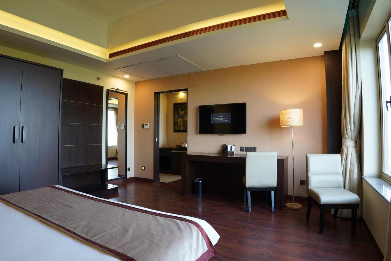 Vivanta Jamshedpur, Golmuri Exterior photo