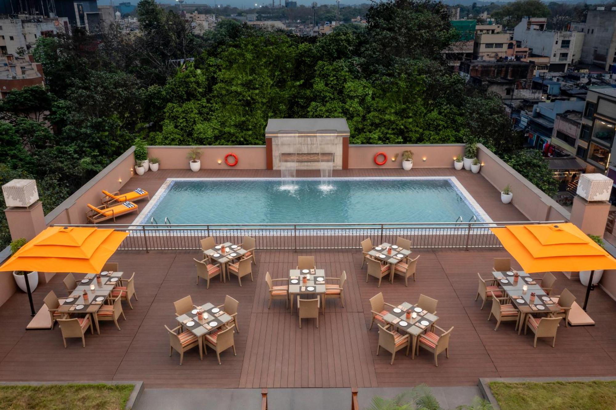 Vivanta Jamshedpur, Golmuri Hotel Exterior photo